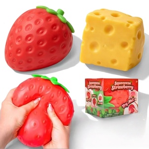 Juguetes Blandos de Fresa Gigante, Juguete de Fresa Grande para Apretar, Modelo de Fruta Realista de Rebote Lento, Juguete Antiestrés para Niños y Adultos - Product Image 2