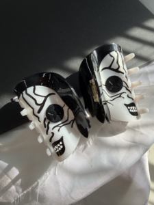 مخصص القوطية Coraline Acetate مقطع كبير مانع للإنزلاق للشعر الكثيف - Product Image 6