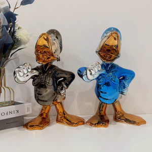 Statuetta Creativa di Paperino in Resina, Decorazione per Soggiorno e Camera da Letto, Finitura Galvanizzata, Oggetto da Collezione di Tendenza, Prodotto in Cina - Product Image 1