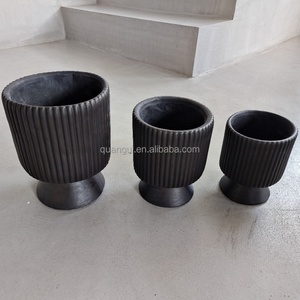 กระถางดอกไม้รูปทรงถ้วยไวน์ ทำจากไฟเบอร์ซีเมนต์ที่เป็นมิตรกับสิ่งแวดล้อม ทันสมัย น้ำหนักเบา ทนทาน ดีไซน์แกะสลักด้วยมือ สำหรับใช้ภายใน/ภายนอกอาคาร - Product Image 3