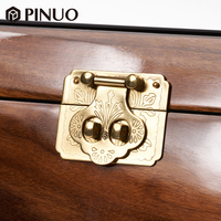 Boîte à bijoux en bois haut de gamme PINUO, plateau en velours noir, loquet doré, finition brillante, boîte de rangement pour bijoux personnalisée pour magasin de bijoux
