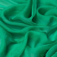 Fournisseur chinois en stock Tissu en mousseline de soie de mûrier 100% 6mm 25gsm Teint uni Certifié OEKO-TEX pour écharpes, vêtements de nuit, robes et vêtements pour filles