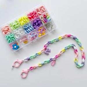 Kit de fabrication de bijoux en acrylique pour enfants avec perles et clips colorés, été 2022, origine Jinhua - Product Image 2