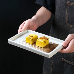 Assiette plate en céramique pour sushi et sashimi, compatible <span class=keywords><strong>micro</strong></span>-<span class=keywords><strong>ondes</strong></span>, design minimaliste, rectangulaire, pour barbecue et plats frits - Product Image 4