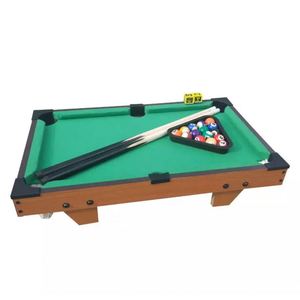 ชุดโต๊ะพูลขนาดเล็กสำหรับเด็ก ขายส่ง ทำจากพลาสติก พร้อมลูกบิลเลียด ไม้คิว ชอล์ก แปรง สามเหลี่ยม และโต๊ะฟุตบอล - Product Image 2