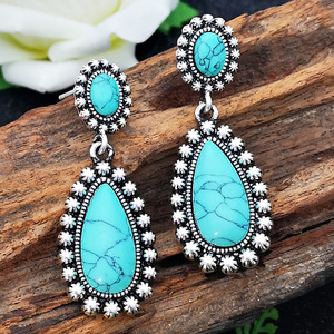 Boucles <span class=keywords><strong>d</strong></span>'oreilles pendantes turquoise en gros, prêtes à être expédiées, style vintage, ton <span class=keywords><strong>argent</strong></span> oxydé, <span class=keywords><strong>plume</strong></span>, boucles <span class=keywords><strong>d</strong></span>'oreilles statement, bijoux bohème chic - Product Image 1