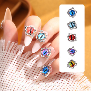 Décorations d'ongles tendance de la marque Yutao, bijoux en alliage, œil de berger vintage 3D, décorations d'ongles portables DIY, bling bling - Product Image 1