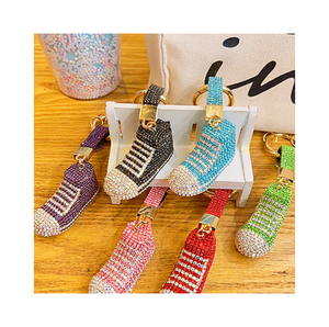 Dickmon moda completo Rhinestone zapato llaveros Bling lujo llaveros mujer bolso llavero colgante diamante 3D zapatillas llaveros - Product Image 1