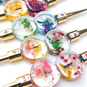 น้ำมันบำรุงเล็บสูตรพิเศษ 12 กลิ่น OEM Blossom ซ่อมแซมหนังกำพร้า ขายส่ง น้ำมันออร์แกนิคสำหรับเล็บแบน น้ำมันบำรุงเล็บกลิ่นหอมจากดอกไม้จริง - Product Image 3
