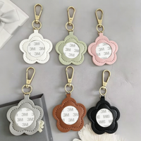 Étiquettes de bagage promotionnelles en cuir PU personnalisées avec fenêtre de finition intégrée, autocollantes pour valises