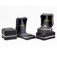 Maßgefertigte Premium Quadratische Ehering- & Anhänger-Schmuckbox mit Hochwertiger Samtauskleidung Elegante Luxus-Geschenkverpackung