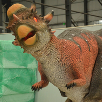 Costume de dinosaure animatronique interactif taille adulte pour usage intérieur/extérieur, idéal pour les centres commerciaux et les parcs d'aventure