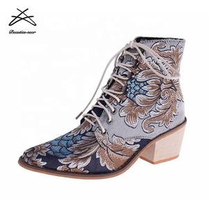 Stivali da <span class=keywords><strong>Donna</strong></span> in Pelle PU con Tacco Basso e Punta Piccola, Design Italiano, Produzione e Vendita all'Ingrosso dalla Cina - Product Image 3