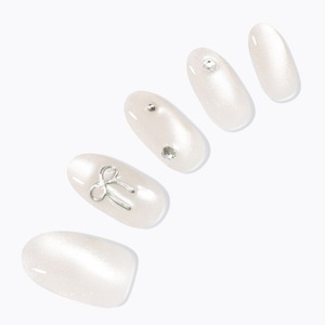 Dessing Diva ซีรีนอัลมอนด์เล็บเทียม - Product Image 1