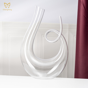 <span class=keywords><strong>Carafe</strong></span> à <span class=keywords><strong>vin</strong></span> rouge en cristal de conception unique de 16 60ml 0ml/60oz <span class=keywords><strong>Carafe</strong></span> à <span class=keywords><strong>vin</strong></span> en verre en forme de U pour cadeau d'affaires - Product Image 3