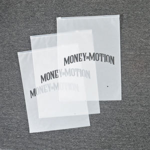 Brand New Custom Logo Polietileno Plásticos Atacado Embalagem Etiquetas Sacos de vácuo para roupas e sapatos - Product Image 4