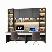 Bureau d'étude pour enfants personnalisé avec bibliothèque intégrée, poste de travail double moderne, étagères de présentation à portes vitrées, éclairage LED et rangement