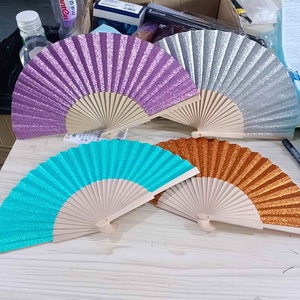 Éventail à main en bois de 23cm en tissu bling Éventail exquis Cadeaux de mariage Éventails de fête - Product Image 4