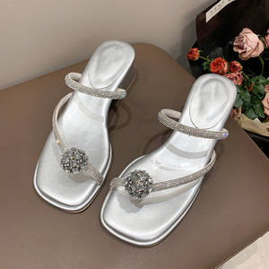 Tendance mode estivale, sandales pour femmes polyvalentes, respirantes, à porter en extérieur, antidérapantes, résistantes à l'usure - Product Image 6