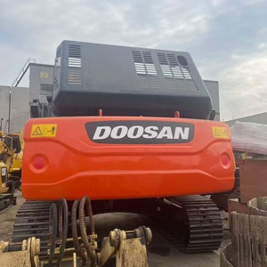 Excavadora de cadenas Hyundai 305LC-7 de 30 toneladas con cazo de excavación para movimiento de tierras en construcción - Product Image 4