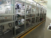 Machine à fabriquer des couches d'occasion bon marché, entièrement automatique, équipement de production de couches, ligne de production