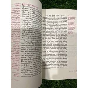 Las 48 leyes del poder |   Edición Concisa |   Estrategias Atemporales para la Influencia (Edición en Papel) (Suministro al por Mayor) - Product Image 4