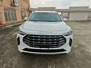 Véhicule d'<span class=keywords><strong>occasion</strong></span> à faible kilométrage Jetour X70 PLUS, SUV intermédiaire haut de gamme, 1.5T <span class=keywords><strong>essence</strong></span>, traction avant, <span class=keywords><strong>7</strong></span> <span class=keywords><strong>places</strong></span> - Product Image 2
