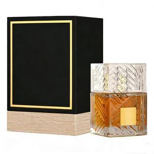 <span class=keywords><strong>Parfum</strong></span> <span class=keywords><strong>Oud</strong></span> Arabe de Dubaï pour <span class=keywords><strong>Homme</strong></span> 100ml – Écologique, Naturel, Longue Durée – Eau de <span class=keywords><strong>Parfum</strong></span> en Spray – Coffret Cadeau de Luxe Marque Originale - Product Image 3