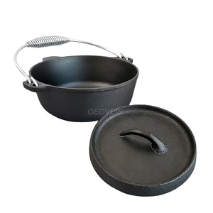 Four hollandais en fonte à trois pieds de Camp Chef sur mesure avec <span class=keywords><strong>sac</strong></span> de transport - Product Image 1