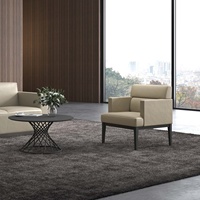 Fauteuil d'appoint moderne confortable en similicuir PU, chaise longue individuelle avec structure en bois pour appartement, hôtel, chambre à coucher
