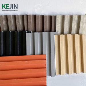 Panel de pared moderno WPC compuesto de madera acanalada <span class=keywords><strong>Louvre</strong></span> para decoración interior Material impermeable y para uso en exteriores - Product Image 3