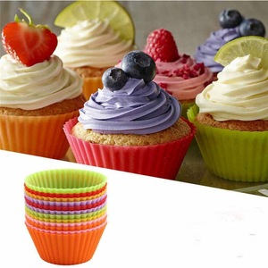 Paquete de 24 Moldes de Silicona para Pasteles y Cupcakes, Antiadherentes, Libres de BPA, Aptos para Alimentos, 6 Diseños Diferentes, Reutilizables - Product Image 2