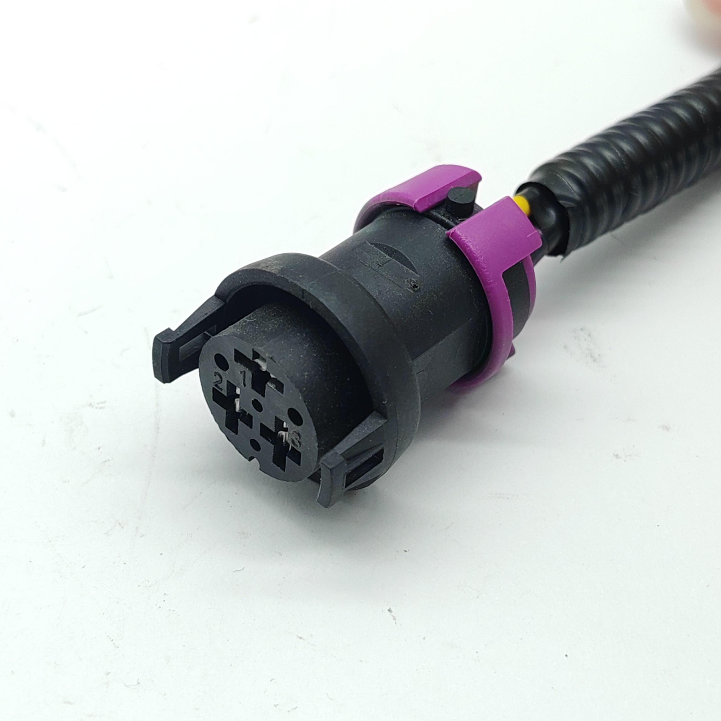 Automotive Waterproof Wire Harness Connector for Car Connector Plug 3-Pin Female CT3-0167M