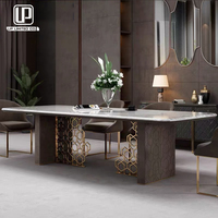 Table à manger en marbre moderne de luxe de haute qualité italienne pour 10 personnes, idéale pour les appartements, meubles de salle à manger personnalisables