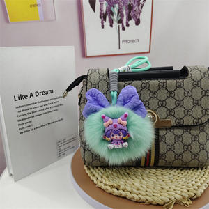 Nuevo llavero de luz de felpa linda chica personaje de dibujos animados impresión Digital pompón bola mochila colgante coche llavero al por mayor - Product Image 6