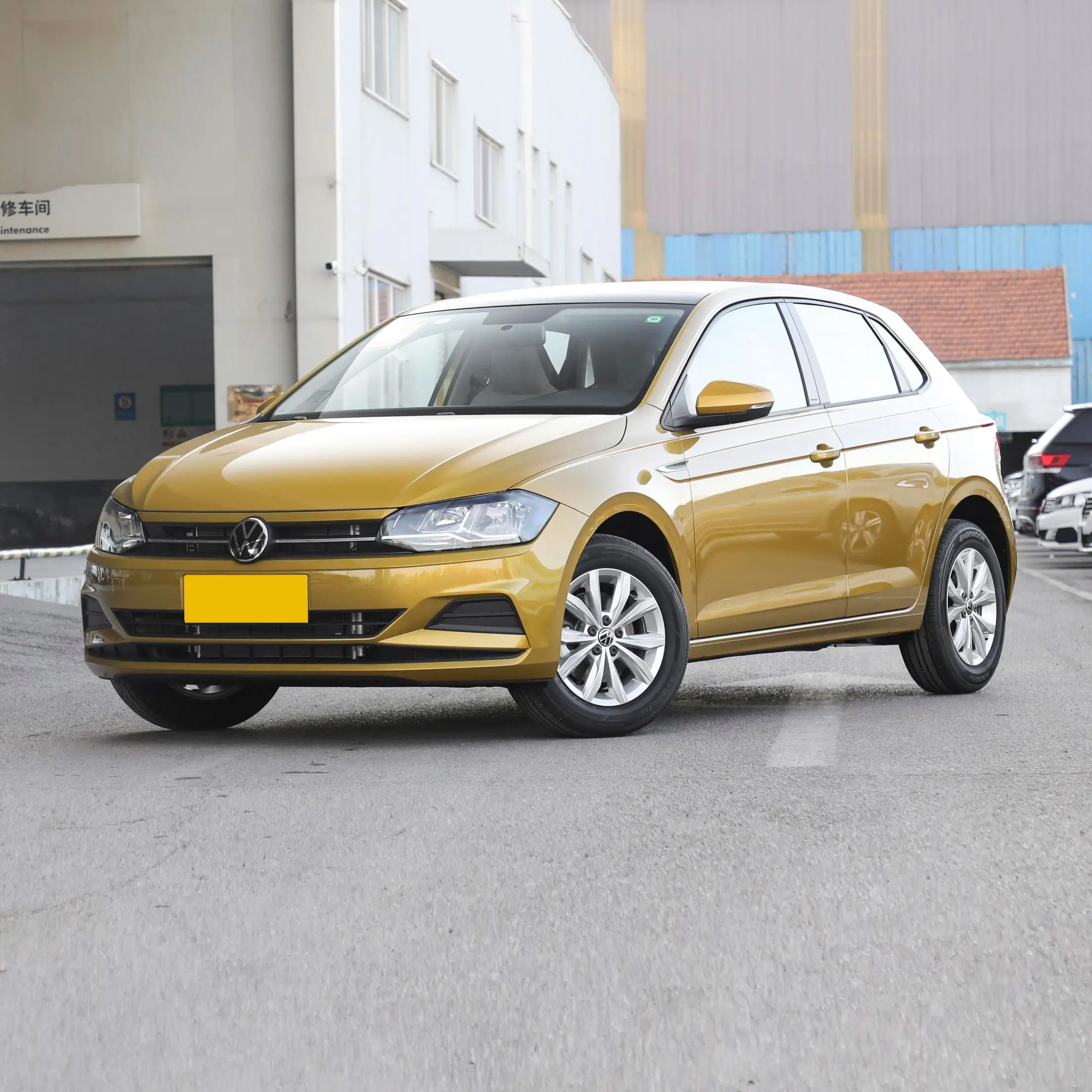 2023 SAIC Volkswagen Polo 1.5L otomatik R15 5 kapılı 5 koltuklu Hatchback maksimum hız 182 km/s R15 lastikli yeni araç