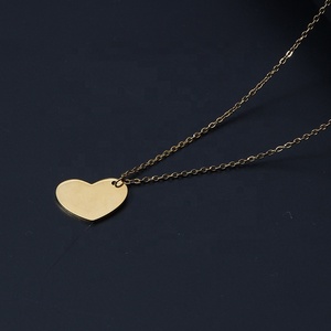 Collar con Colgante de Corazón de Acero Inoxidable Pulido Espejo, Chapado en Oro de 18k, Hermoso Collar con Dije de Corazón <span class=keywords><strong>para</strong></span> Regalo de Pareja - Product Image 4