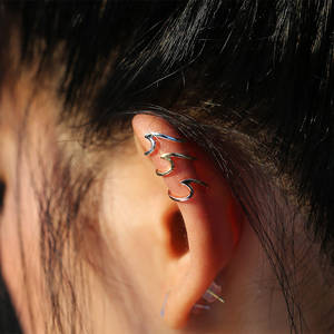 Orecchini a polsino moderni in lega bianca per gioielli unisex alla moda in stile drop - Product Image 3