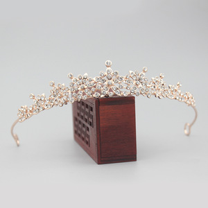 Diadema <span class=keywords><strong>de</strong></span> Perlas para Novia, Accesorios para el Cabello con Diamantes, Diadema <span class=keywords><strong>de</strong></span> Aleación con Pedrería para Novia, Tocado <span class=keywords><strong>de</strong></span> Novia, <span class=keywords><strong>Coronas</strong></span> <span class=keywords><strong>de</strong></span> Novia - Product Image 2