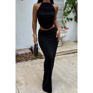 Traje Formal Negro con Decoración de Botones y Falda - Product Image 5