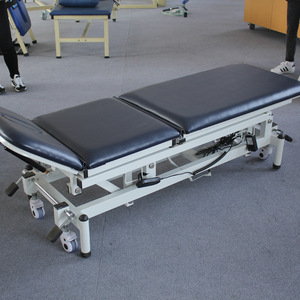 Cama de rehabilitación Jinyu de tres secciones, eléctrica, ajustable, con masaje y control remoto para el cuidado de todo el cuerpo. - Product Image 1