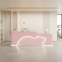 Comptoir d'accueil LED personnalisé avec design ondulé irrégulier, multicolore et taille personnalisable