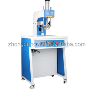 Máquina de estampado en caliente de silicona para grabado de logotipos, transferencia de marcas, estampado en relieve de patrones y grabado de prendas - Product Image 2