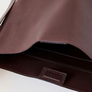 Bolso Tote de Hombro de Cuero de Color Sólido con Logotipo Personalizado para Mujer, Impermeable, Esencial, Portátil, para Viajes de Fin de Semana y de Verano - Product Image 3