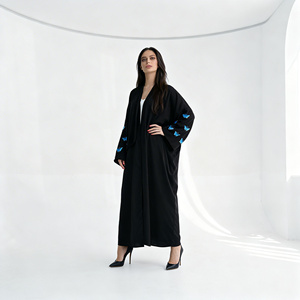 Robe Abaya en polyester imprimée, design moderne et décontracté, pour femmes musulmanes, vente en gros, fabricant de Chine. - Product Image 3