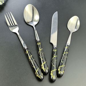 Offre Spéciale – Ensemble de Couverts Dorés en Acier Inoxydable avec Manche en Céramique Effet Marbre Nordique – Couteau, Fourchette, Cuillère – Idéal pour Cadeau et Mariage - Product Image 4