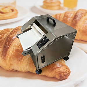 Equipo para Hacer Pan, Máquina Comercial de Sobremesa para Formar y Enrollar Croissants para Panadería y Pastelería - Product Image 4