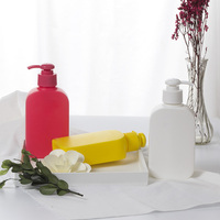 Bouteille de Shampooing Vide Carrée en Plastique avec Pompe, Idéale pour Lotions Capillaires, Gels Douche et Cosmétiques, 250ml et 300ml