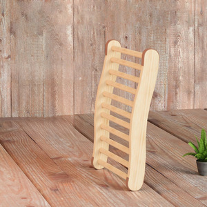 Respaldo de madera en forma de S para sauna, color madera natural, diseño escandinavo - Product Image 2