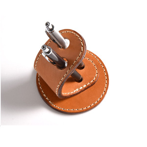 Soporte de Escritorio para Bolígrafos 3D, Organizador de Cuero Hecho a Mano para Oficina, Exhibidor y Almacenamiento para Plumas Estilográficas - Product Image 2